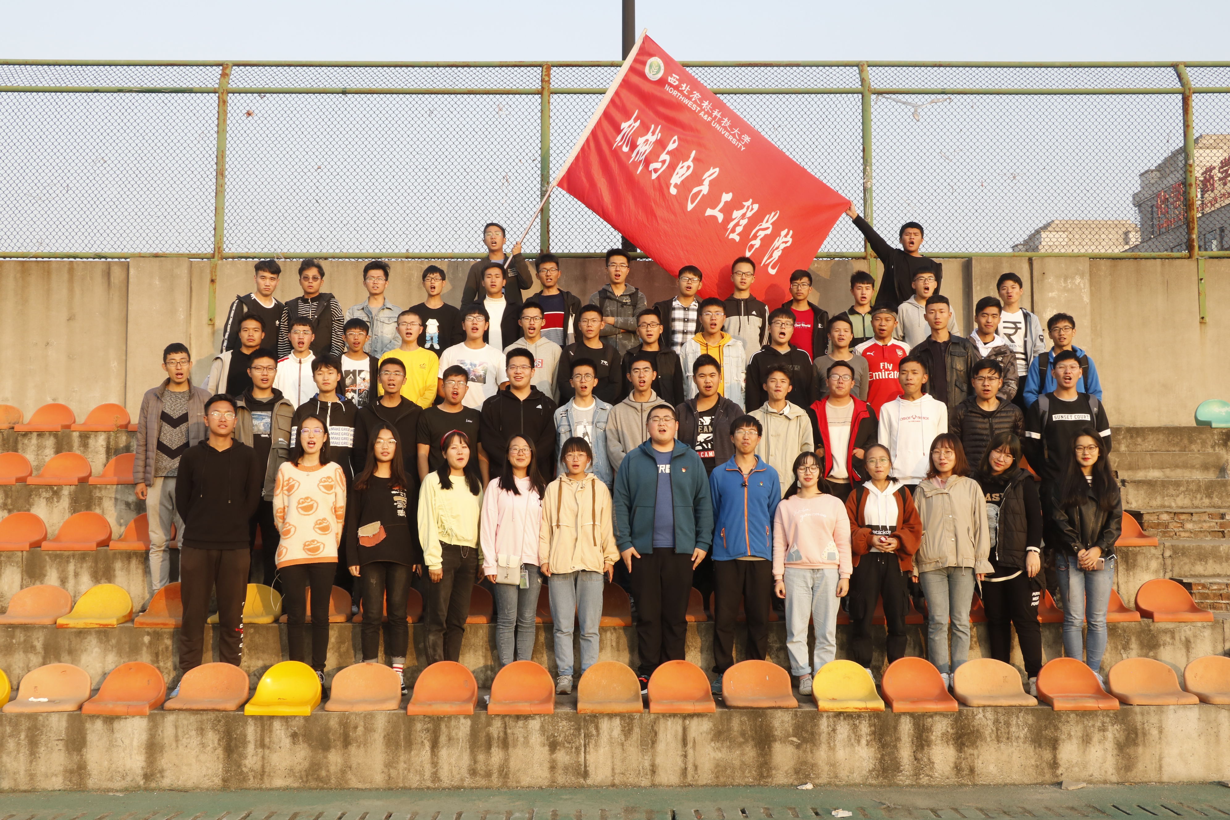 95fdbc00d85a486e8e649952a3a5330d.jpg 95fdbc00d85a486e8e649952a3a5330d.jpg