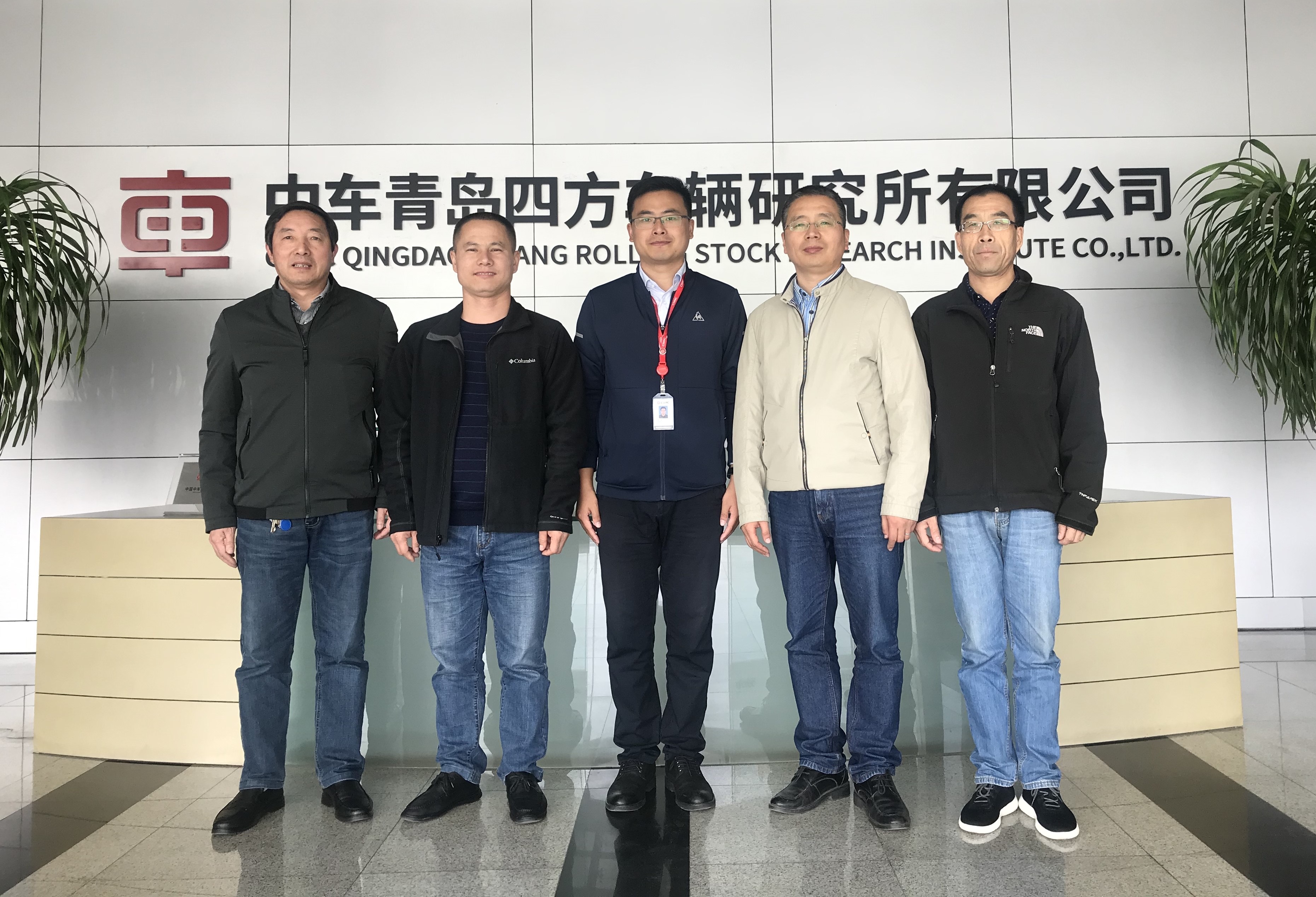 b4d210dd33a147f18883f7b0c713f6b5.jpg b4d210dd33a147f18883f7b0c713f6b5.jpg