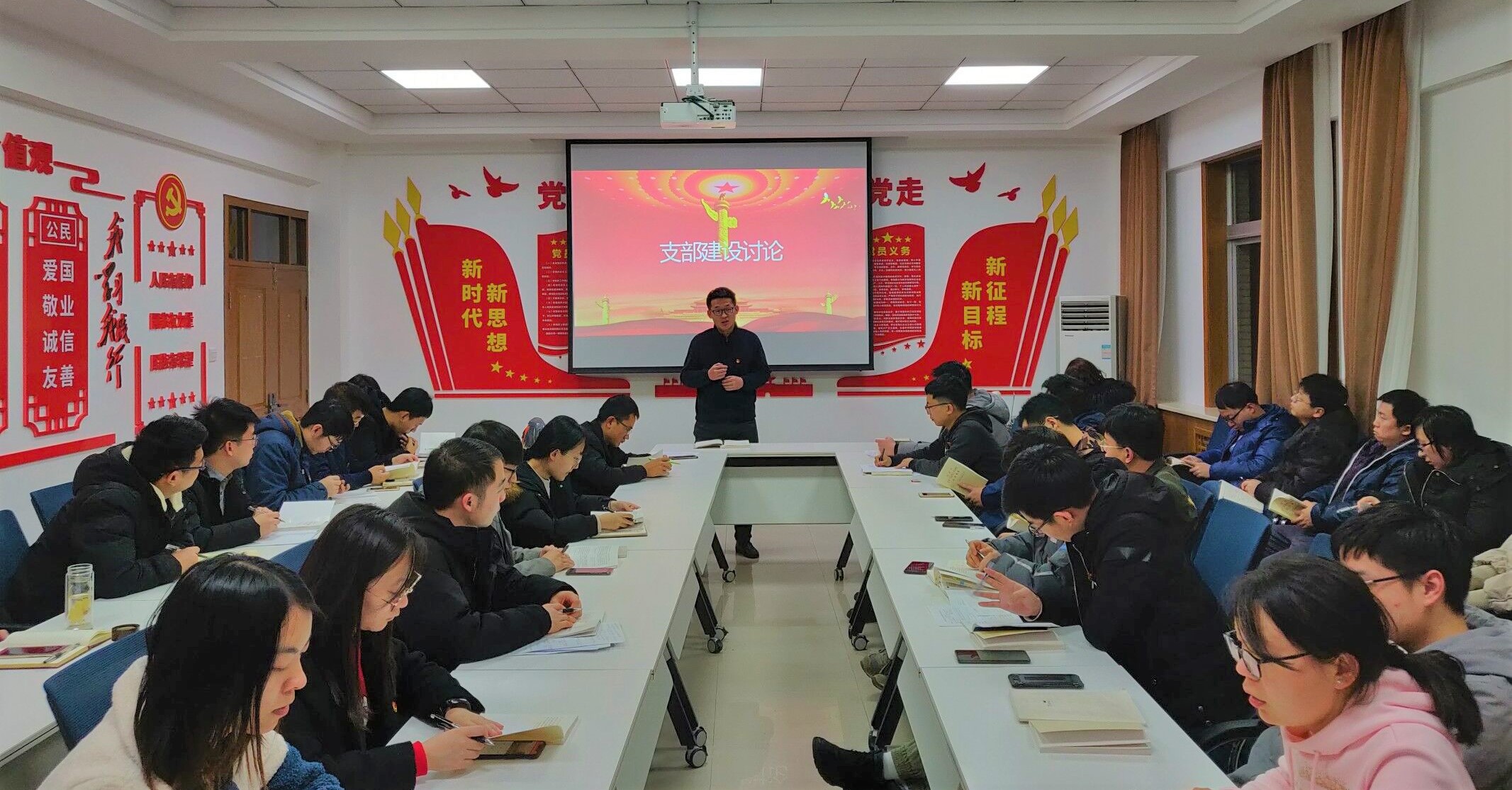 0a357fdeb1174d94b1eaebdd2150eff2.jpg 0a357fdeb1174d94b1eaebdd2150eff2.jpg