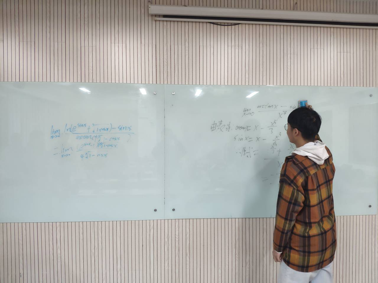 c8d8df9fccdb41b48b685ffe8beec1a9.png c8d8df9fccdb41b48b685ffe8beec1a9.png