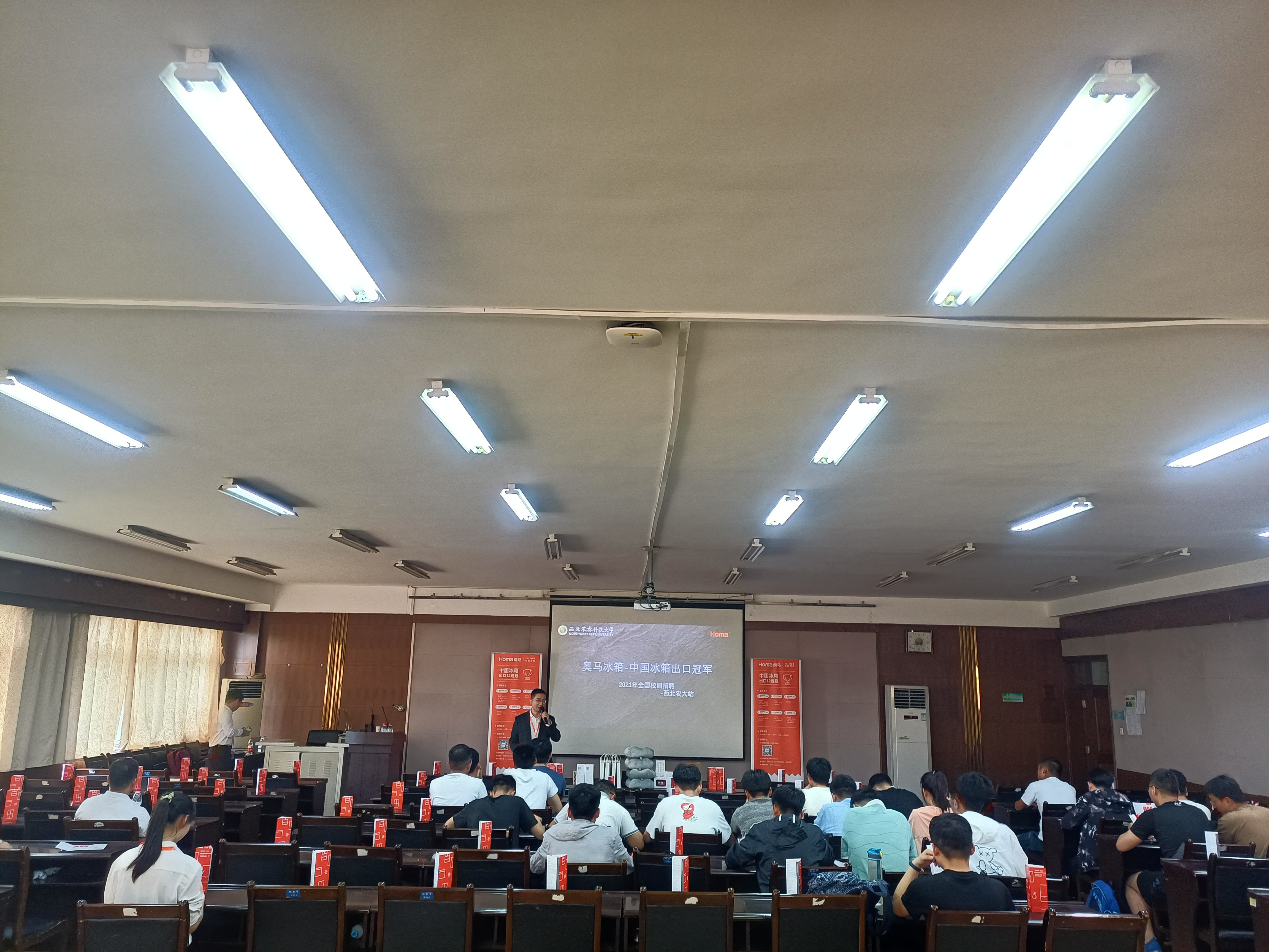 9ec2b82c80f94710accadf05e0536e8d.jpg 9ec2b82c80f94710accadf05e0536e8d.jpg