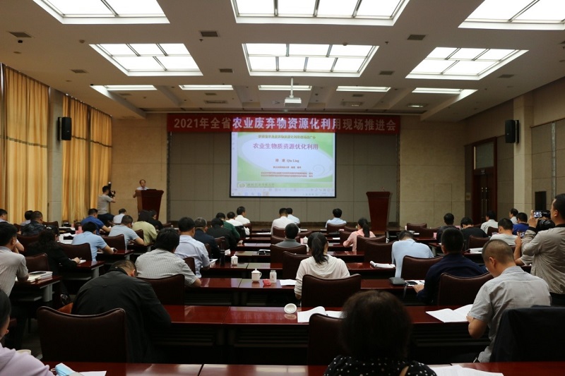 0417e67bc3a749d1bfaadf6d0f750d2f.jpg 4.jpg