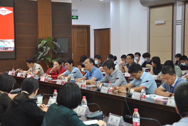 0898f240b8af4c0dac9f7a62956ba383.jpg 3参会的校外教师代表.JPG