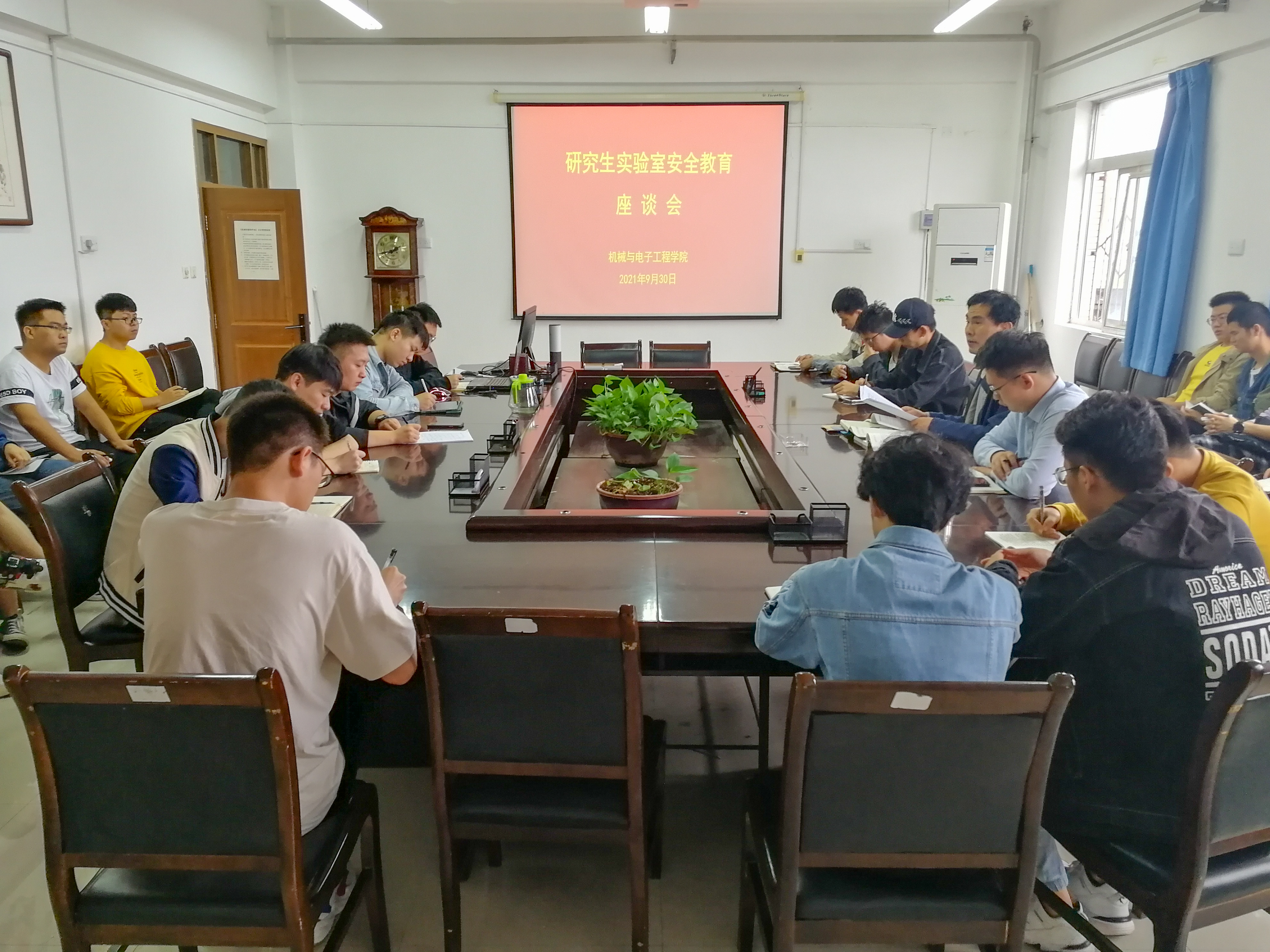 868029895b1a458fa972cb8c5dece3f3.jpg 868029895b1a458fa972cb8c5dece3f3.jpg