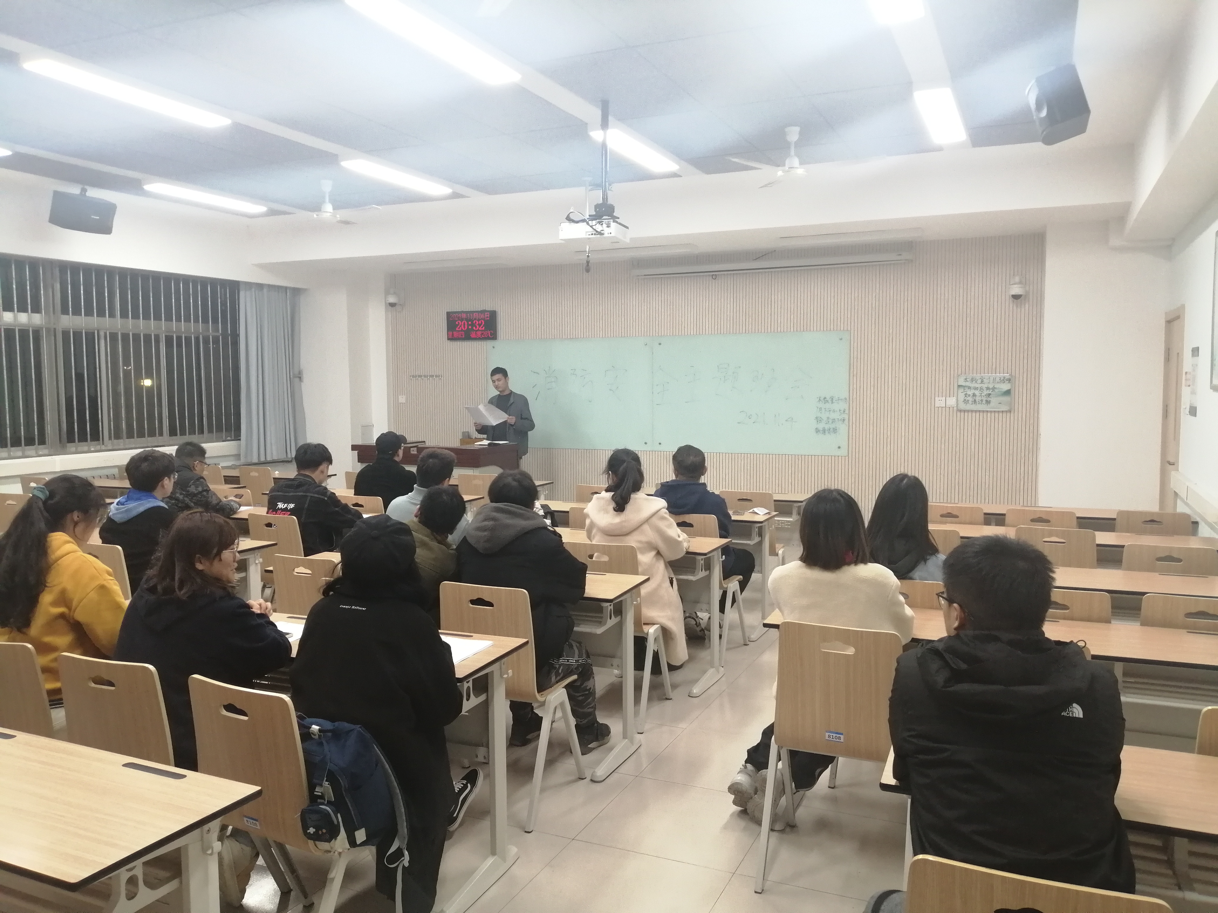 5402d8a7815b4f849c42a849a91590fa.jpg 5402d8a7815b4f849c42a849a91590fa.jpg