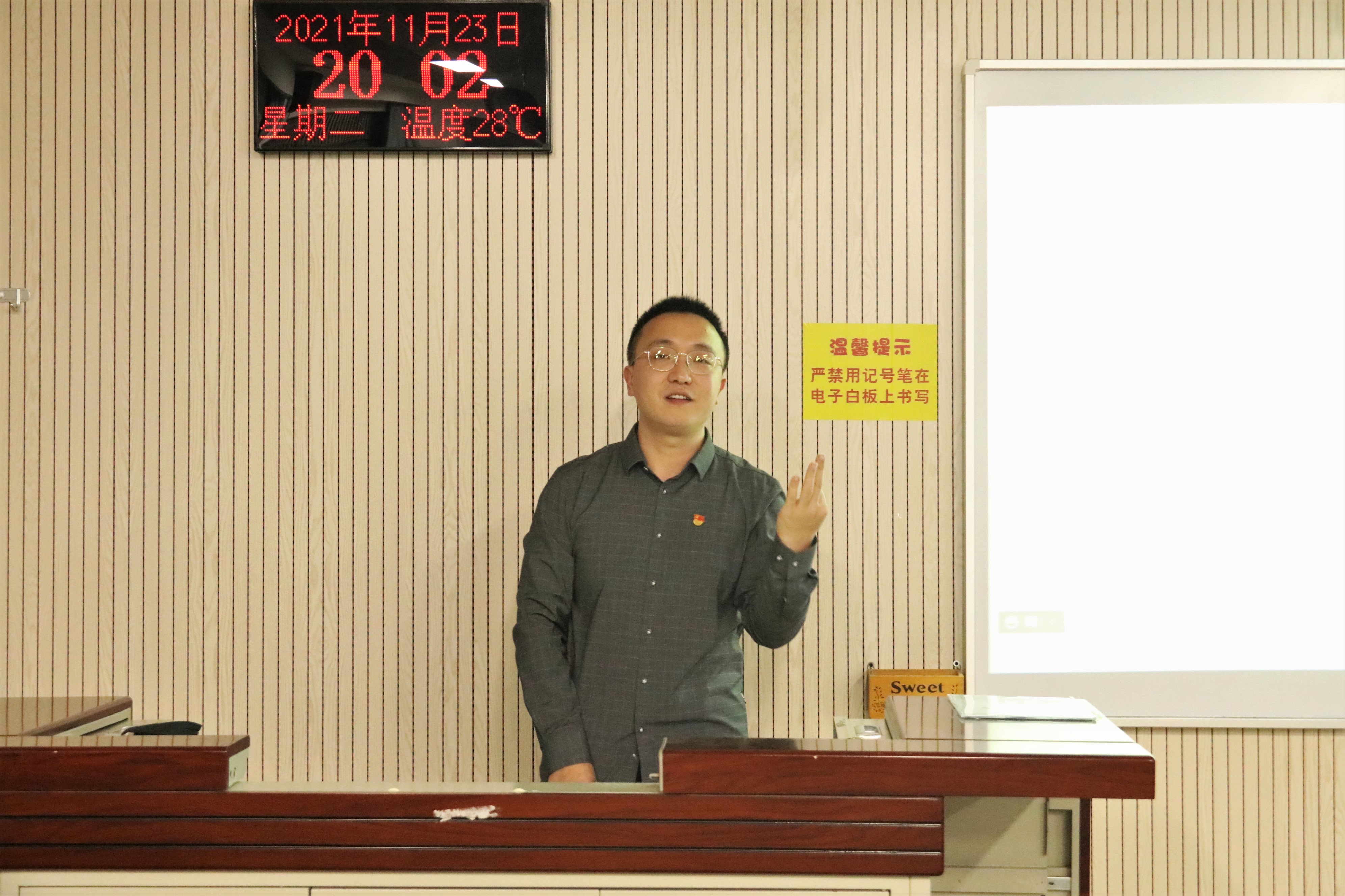 750a9bc8e2d64811b55db4bfbccac939.jpg 750a9bc8e2d64811b55db4bfbccac939.jpg