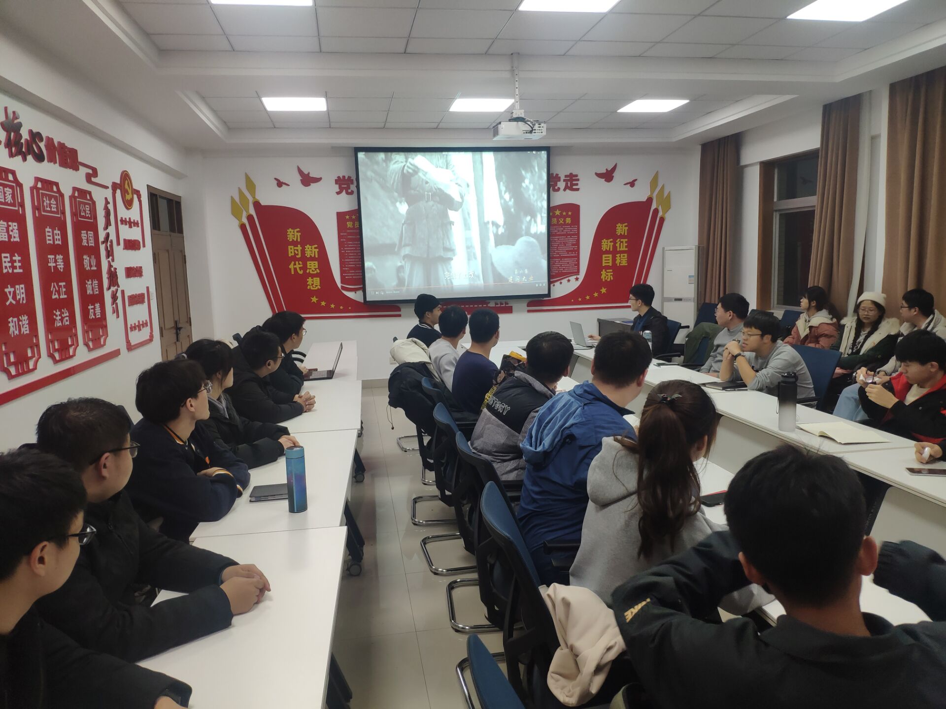 b54905acac1c435faec4f59ee87a3f86.jpg b54905acac1c435faec4f59ee87a3f86.jpg