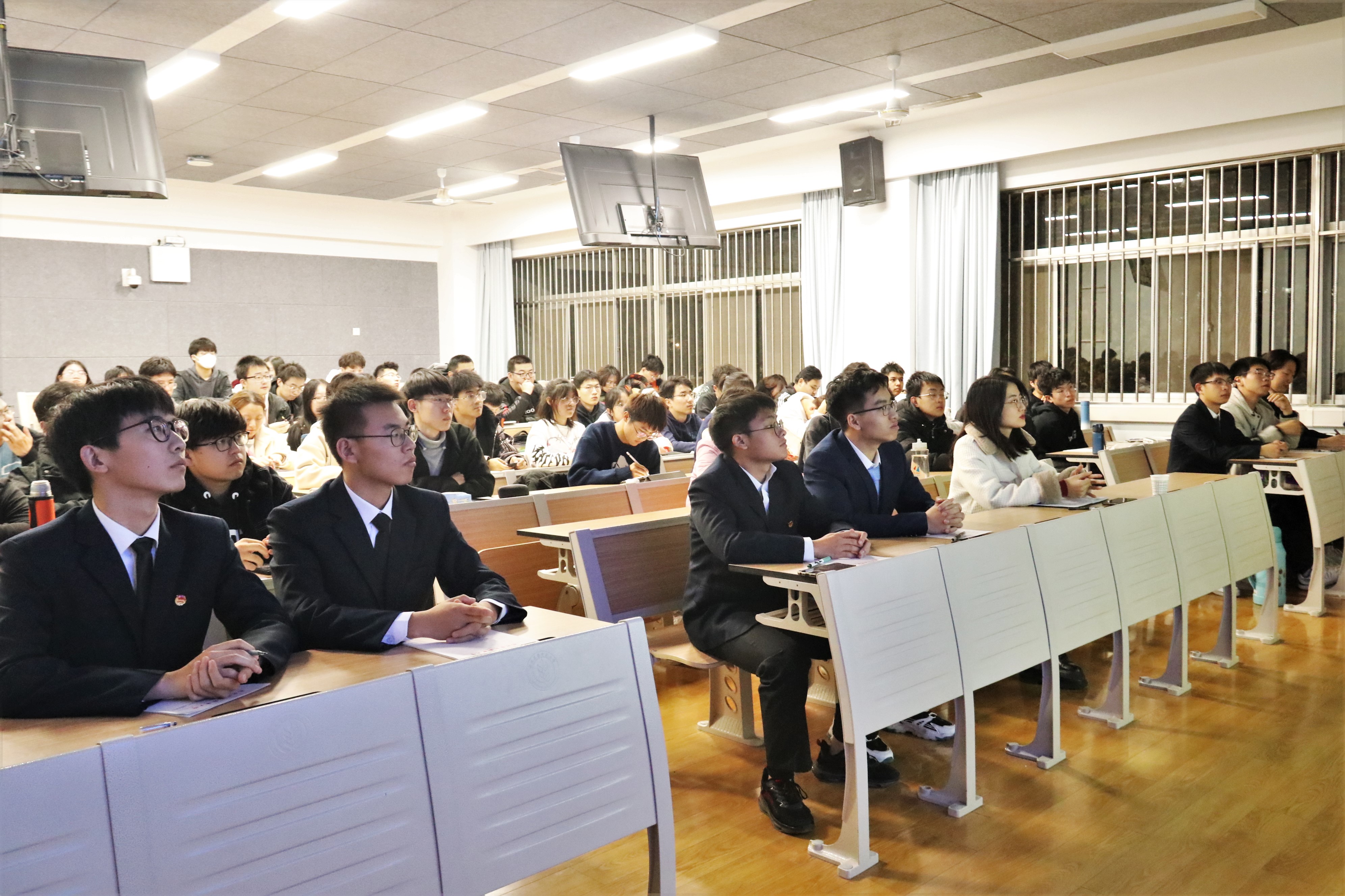 e61e0a9d7c724025801fc7f123863474.jpg e61e0a9d7c724025801fc7f123863474.jpg