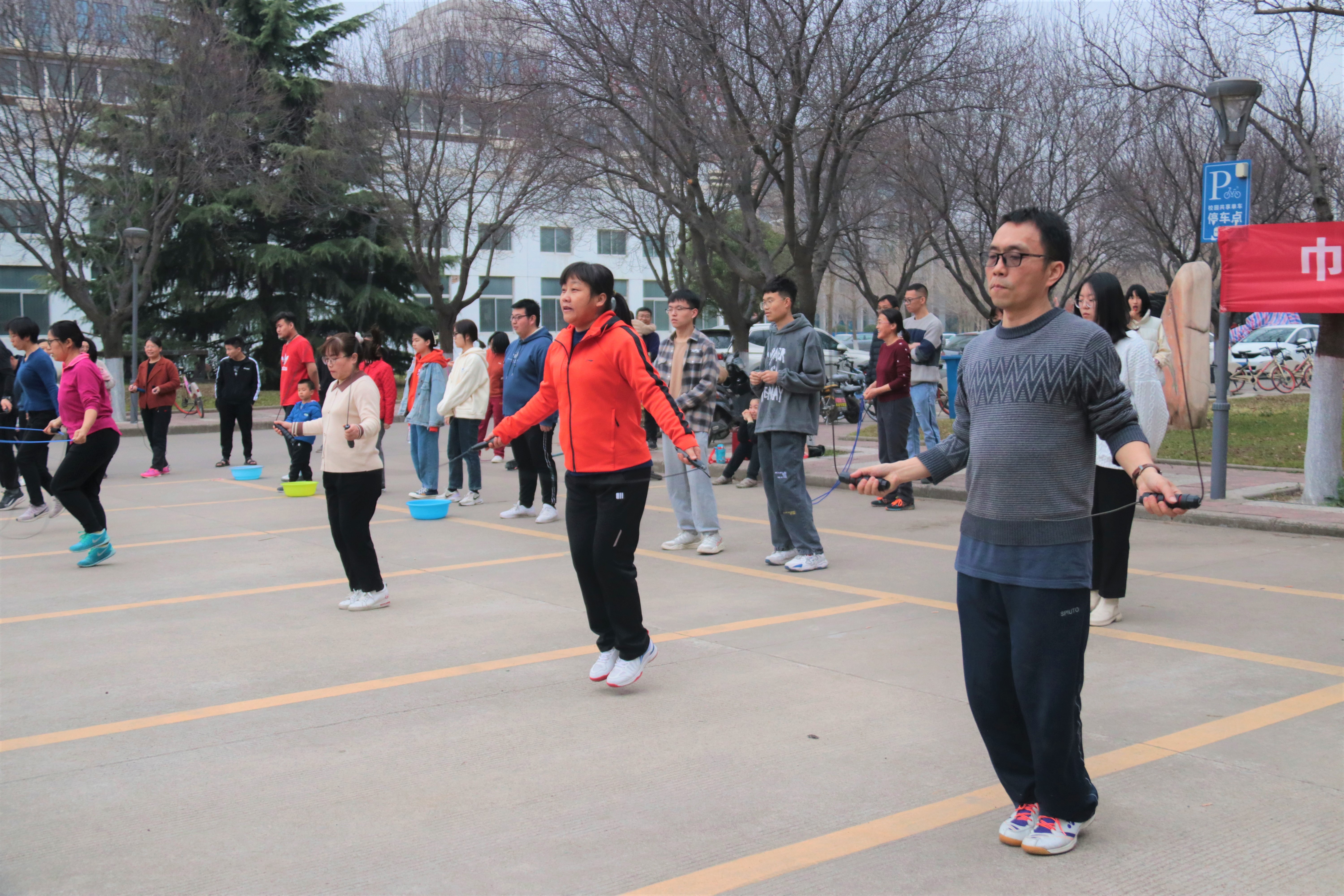 4d542eb239ae4eb6ab38d40078f7ef28.jpg 4d542eb239ae4eb6ab38d40078f7ef28.jpg