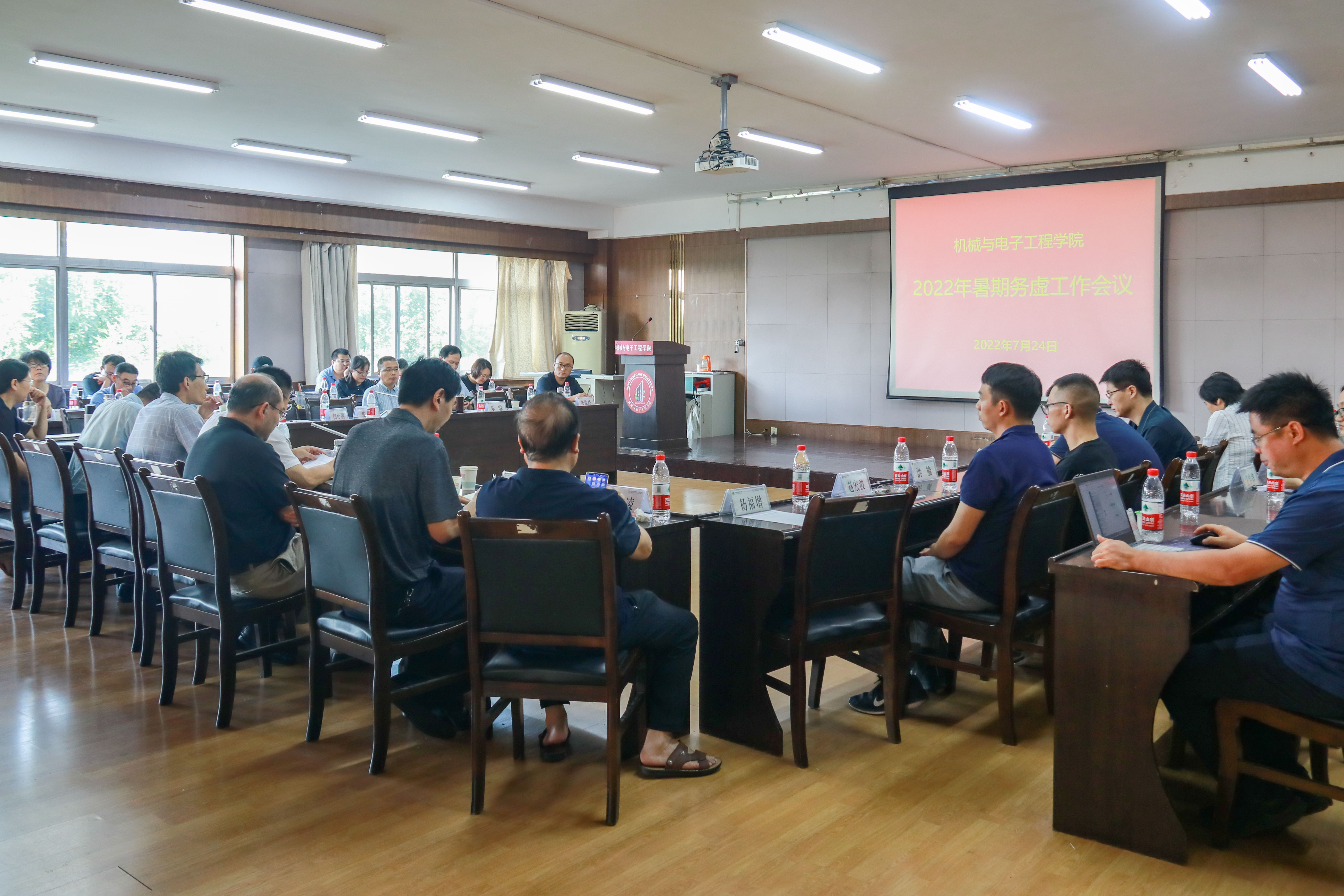 f00c9f0af0884761a6f4816d296f586f.jpg f00c9f0af0884761a6f4816d296f586f.jpg