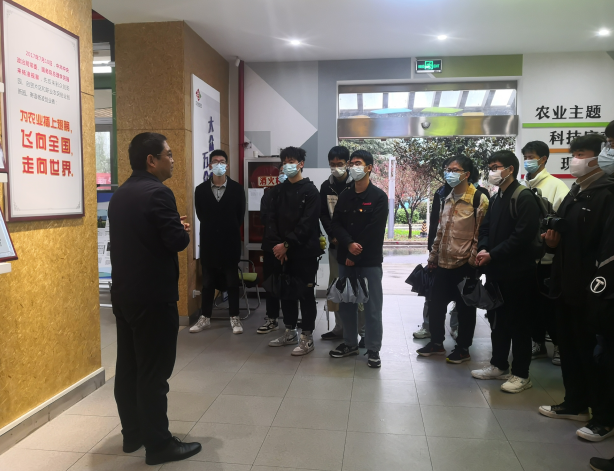 4c4edebeb91d42d4a3f2b60e08a7cf8d.png 04.png