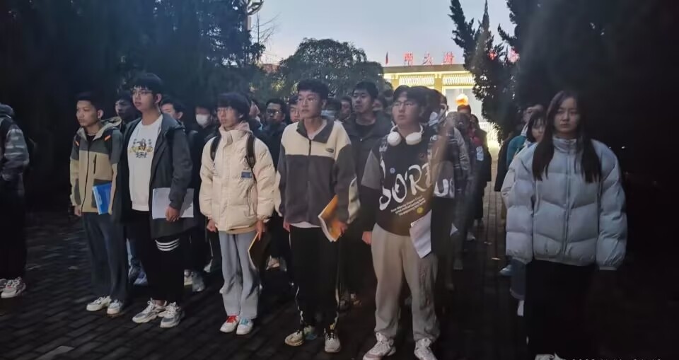 9c61996df37c45b3b45eff758b9be7a4.jpg 9c61996df37c45b3b45eff758b9be7a4.jpg