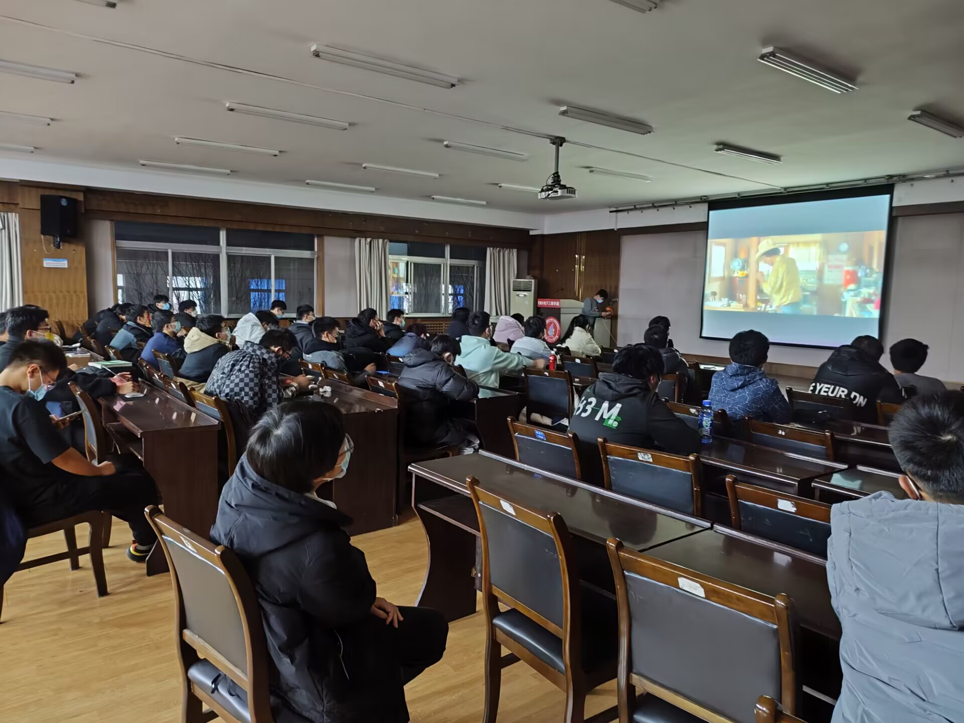 21c3350005c948f29ada58e0098a82f4.jpg 21c3350005c948f29ada58e0098a82f4.jpg