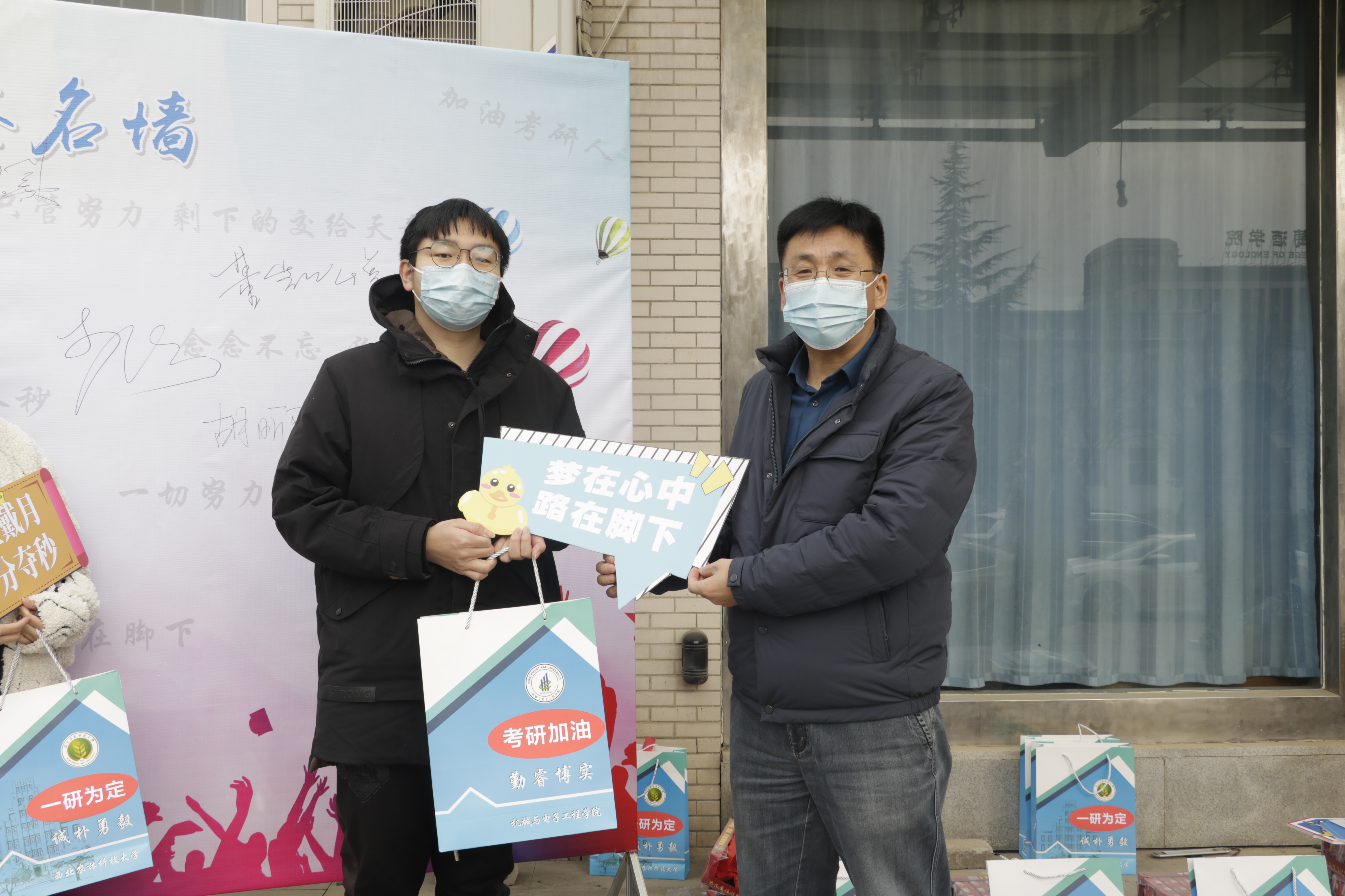 8db80feb74b6442faa6d0e742b1a3071.jpg 8db80feb74b6442faa6d0e742b1a3071.jpg