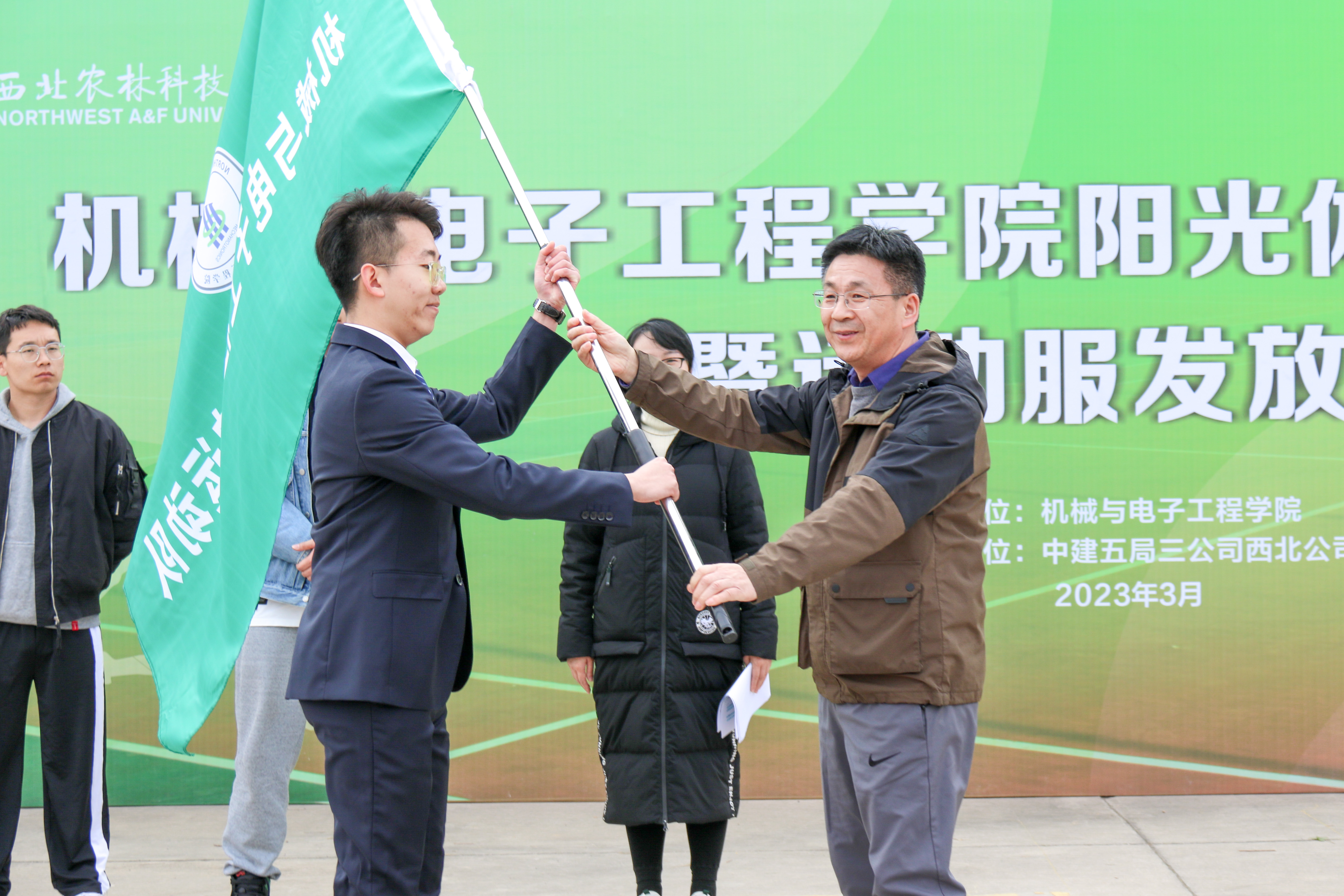 40c5555cdbca4934bbfc22a22d26ec13.jpg 40c5555cdbca4934bbfc22a22d26ec13.jpg