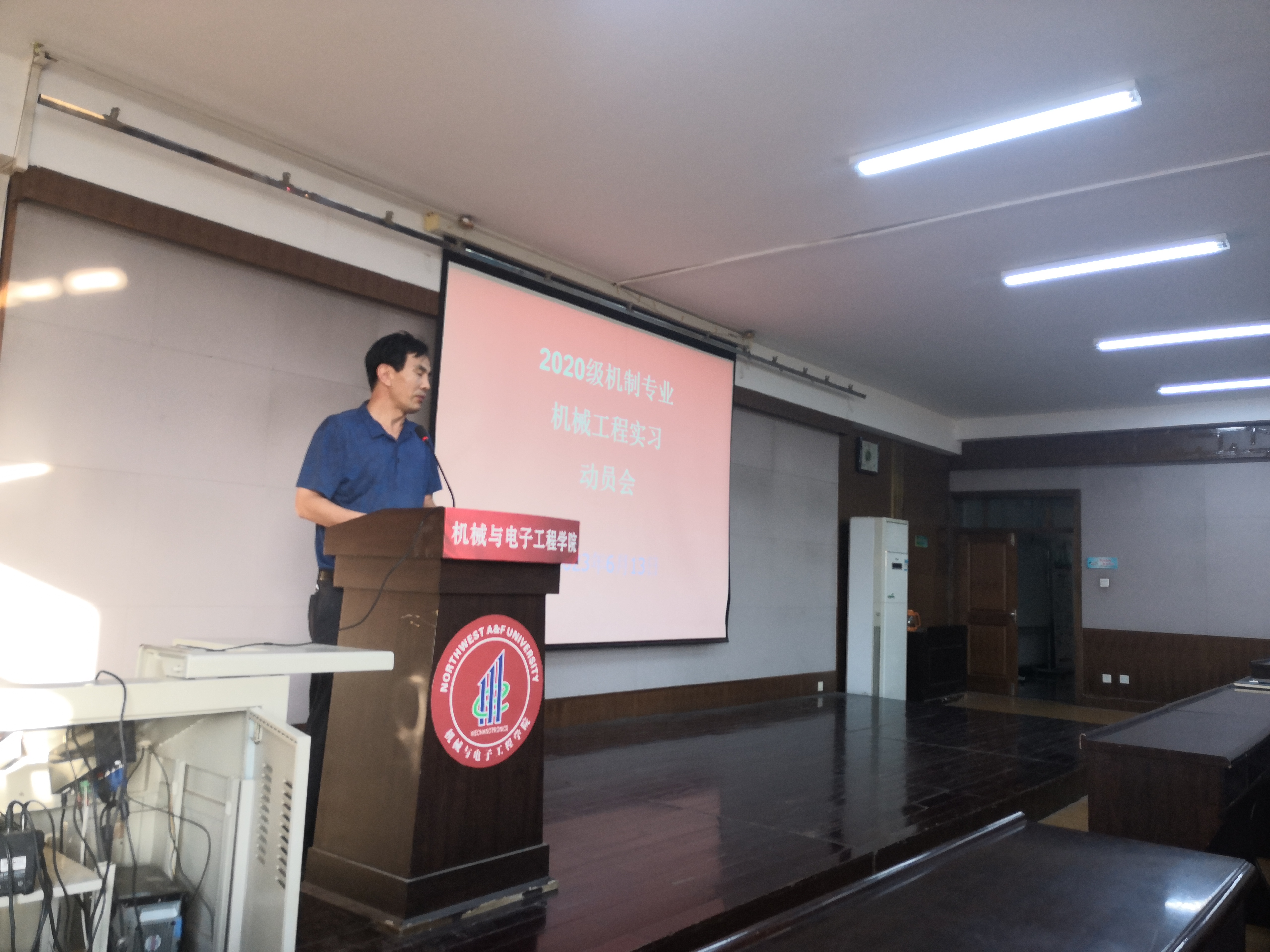 edbde538e1e747cf9aa97610910db9bb.jpg edbde538e1e747cf9aa97610910db9bb.jpg