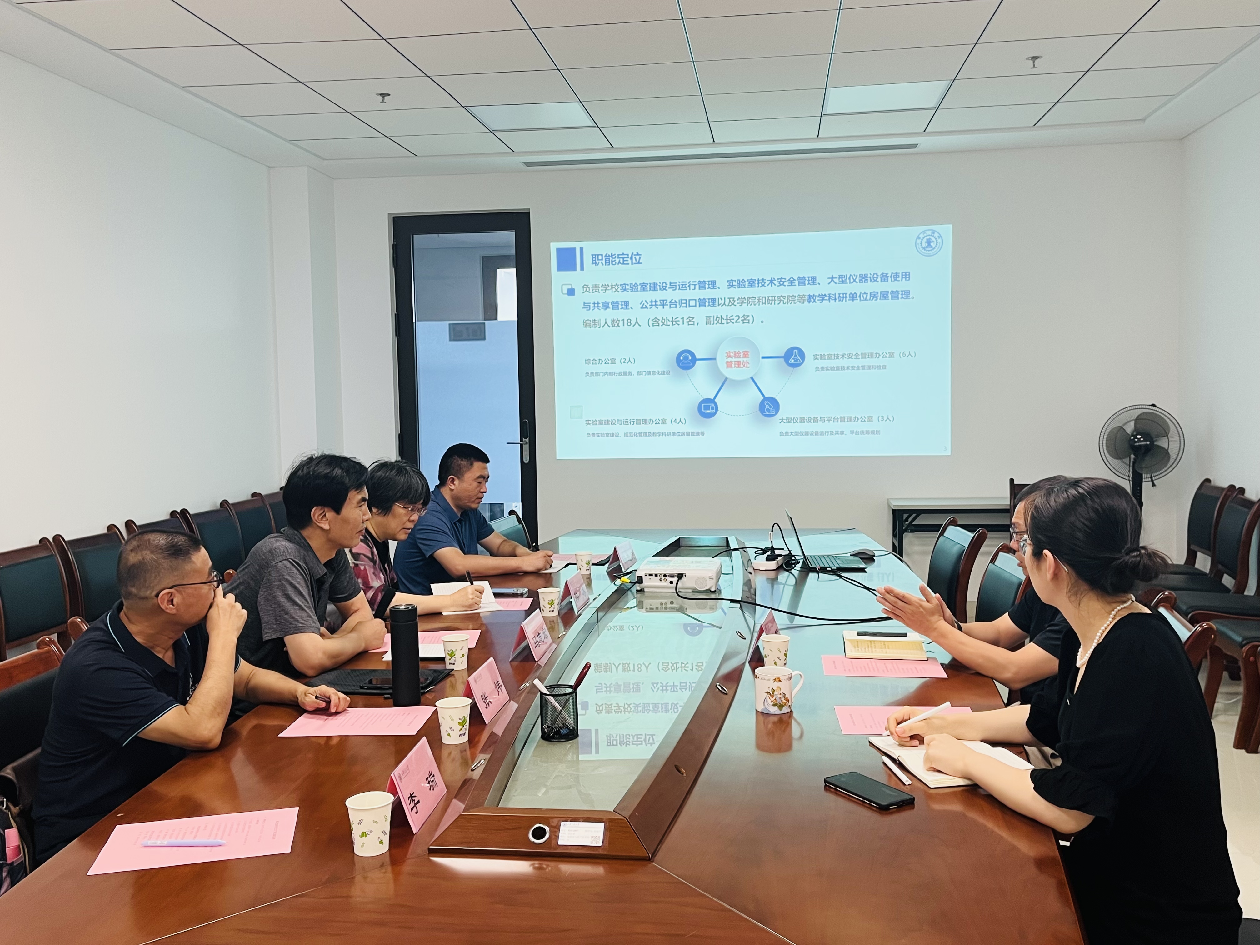 84d9432f3b6d46bfbee36ebddeaaf8be.jpg 84d9432f3b6d46bfbee36ebddeaaf8be.jpg