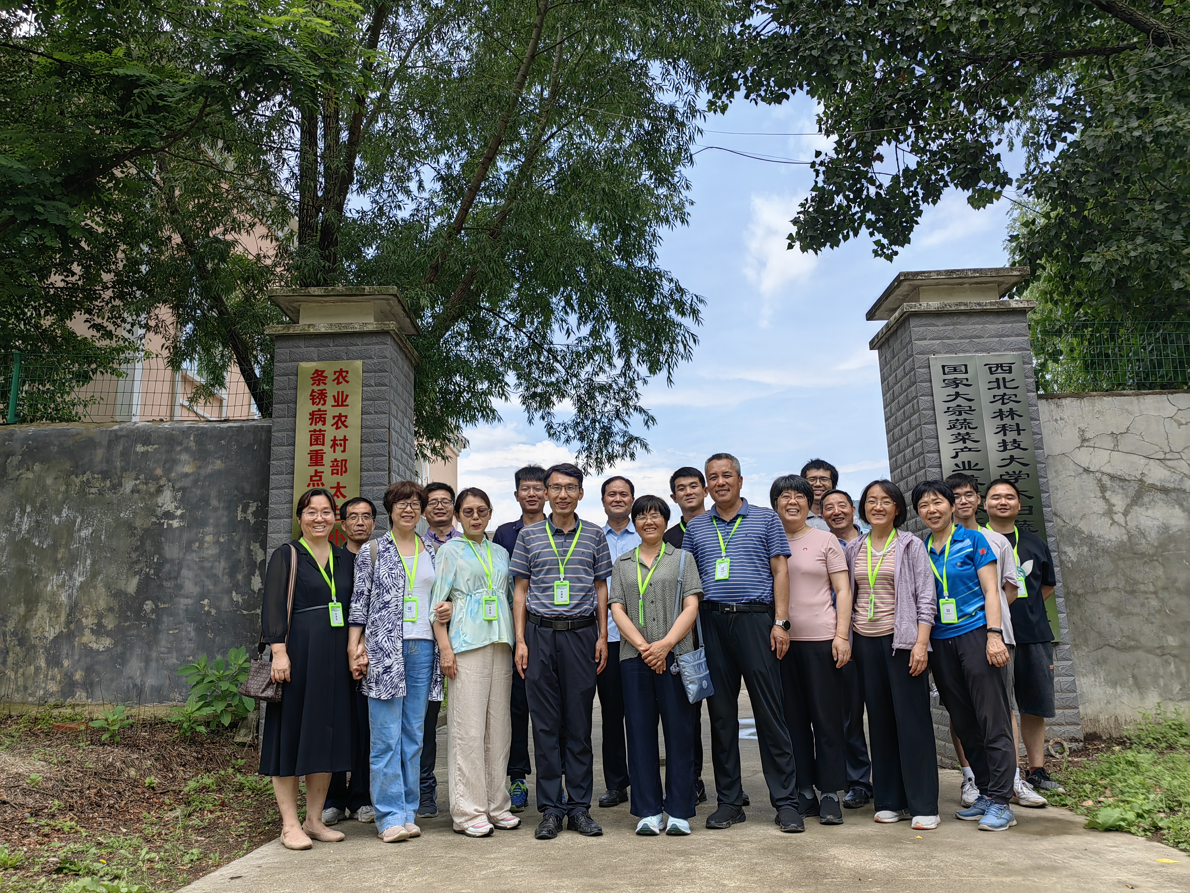 f46054b6182e4b72a34a20e16b832cc4.jpg f46054b6182e4b72a34a20e16b832cc4.jpg